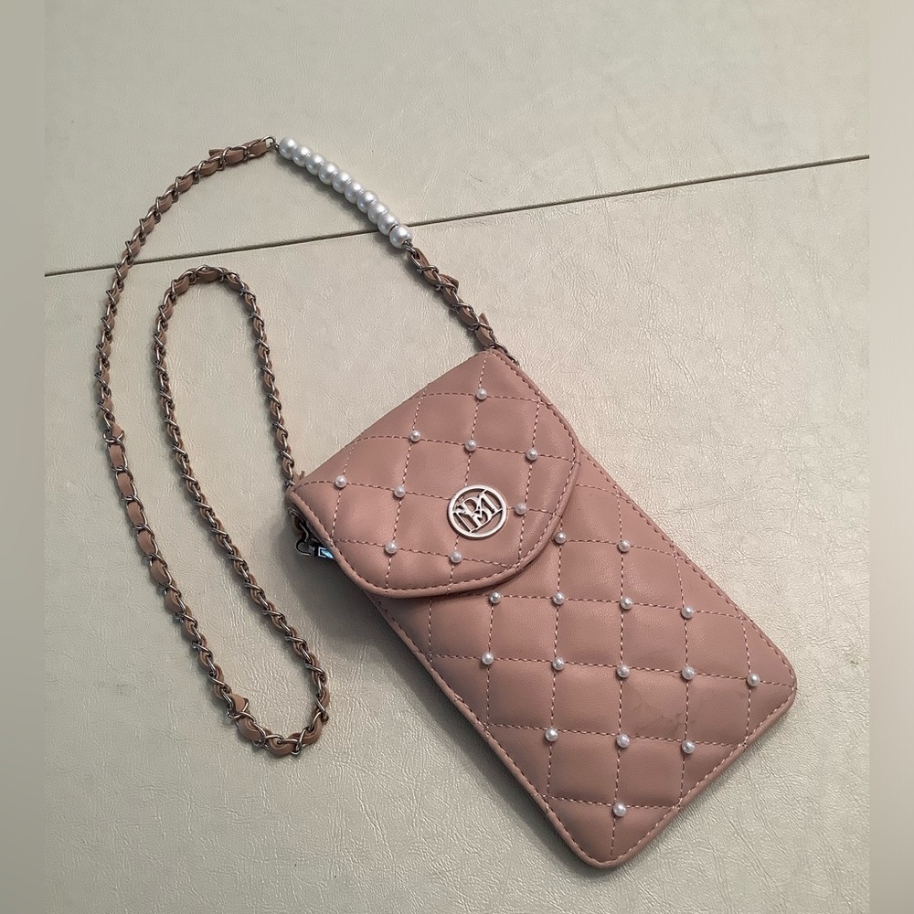 BADGLEY MISCHKA DIAMOND QUILTED STUDDED WITH PEARLS CROSSBODY PHONE WALLET